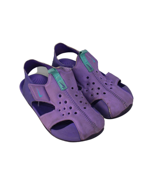 A Purple Sandals from Nike in size 4T for girl. (Front View)