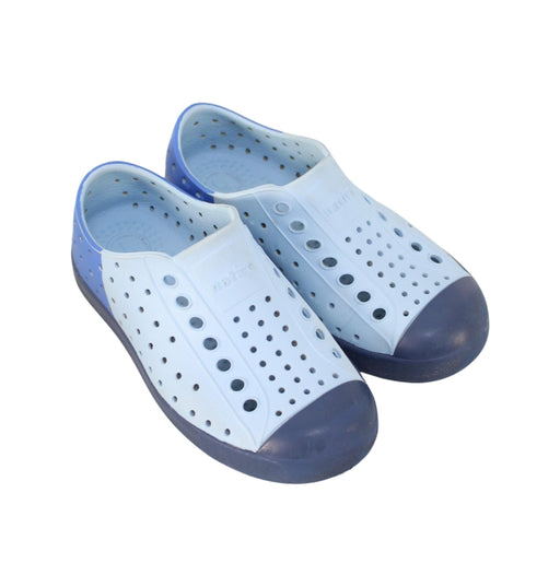 A Blue Aqua Shoes from Native Shoes in size EU27 for boy. (Front View)
