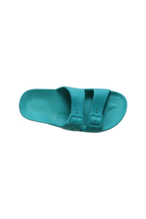 A Teal Sandals from Freedom Moses in size 7Y for neutral. (Front View)