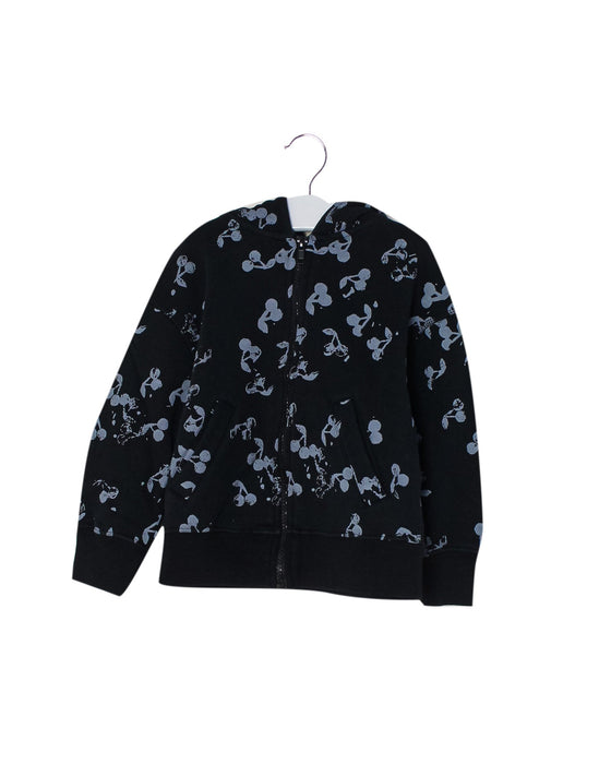 A Black Zippered Sweatshirts from Bonpoint in size 4T for boy. (Front View)