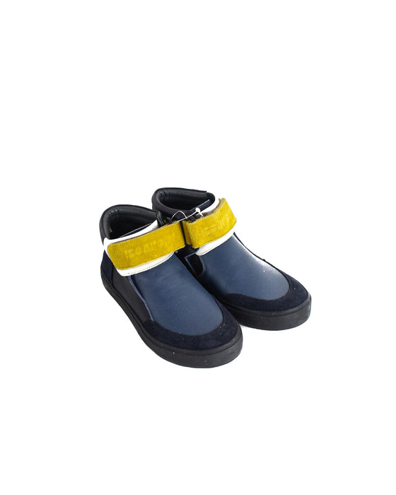 A Navy Sneakers from Bonpoint in size 5T for boy. (Front View)