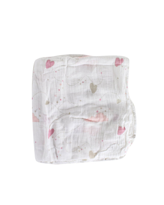A White Blankets from Aden & Anais in size O/S for girl. (Front View)