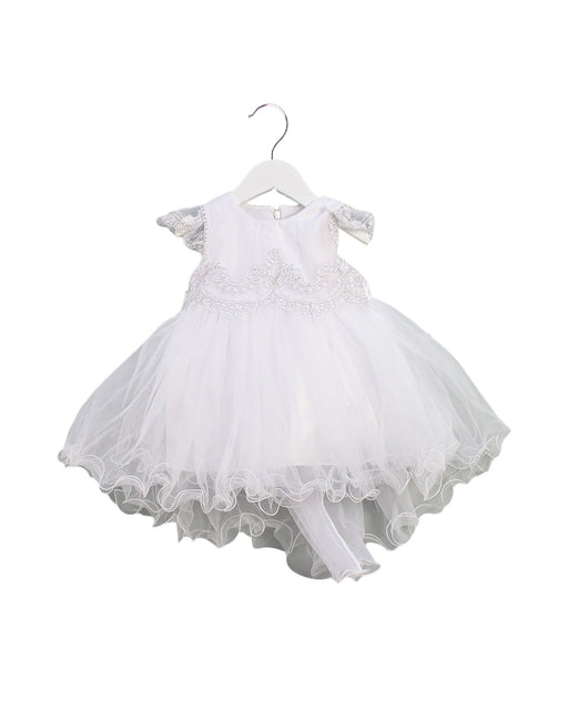 A White Sleeveless Dresses from Couché Tot in size 6-12M for girl. (Front View)