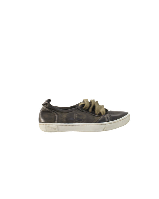 A Green Sneakers from Bonpoint in size 4T for boy. (Back View)