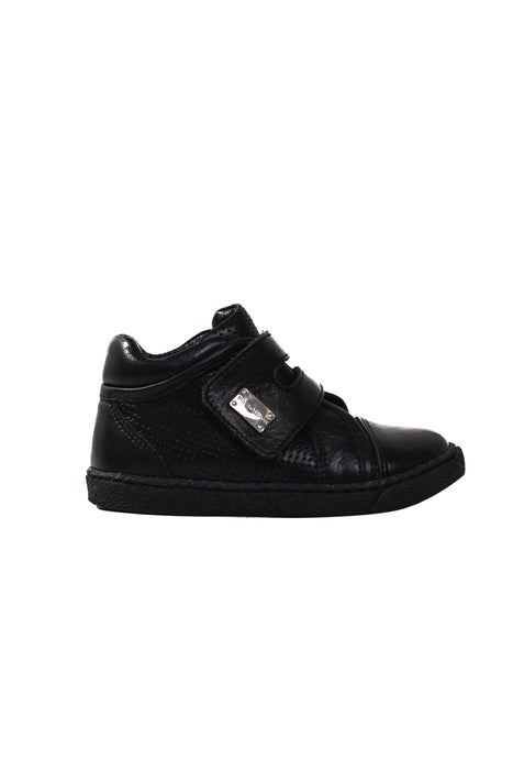 A Black Sneakers from Dolce & Gabbana in size 3T for boy. (Back View)