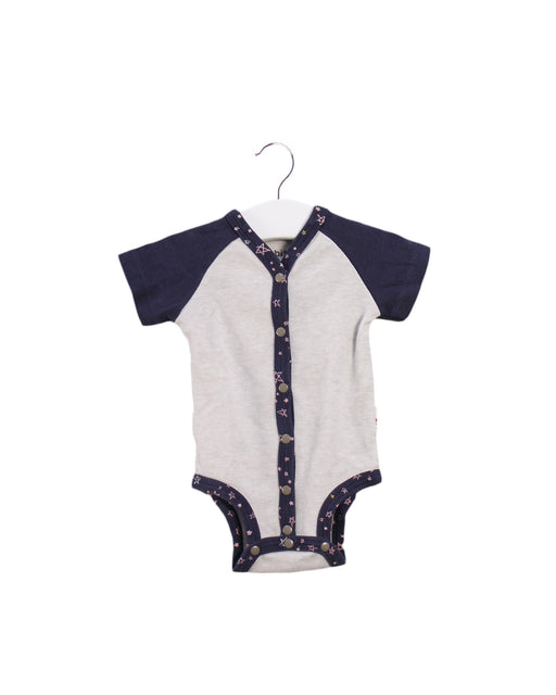 A Grey Short Sleeve Bodysuits from TinyBitz in size 0-3M for girl. (Front View)