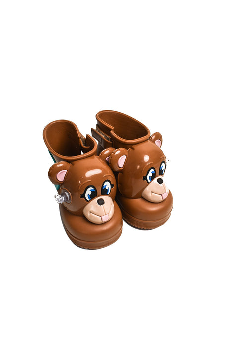 A Brown Rain Boots from Mini Melissa Jeremy Scott in size 12-18M for girl. (Front View)