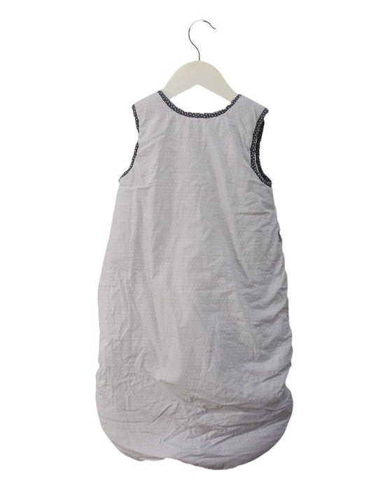 A Grey Sleepsacs from Sauthon in size 3-6M for neutral. (Back View)