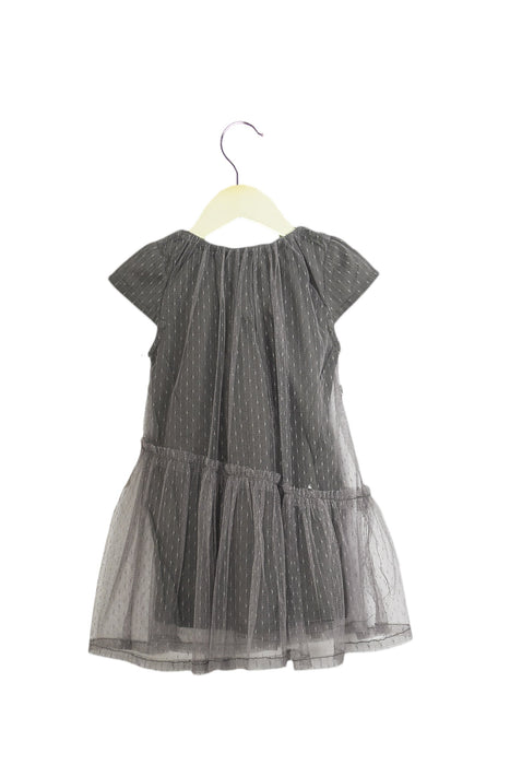 A Grey Short Sleeve Dresses from Le Petit Society in size 2T for girl. (Back View)