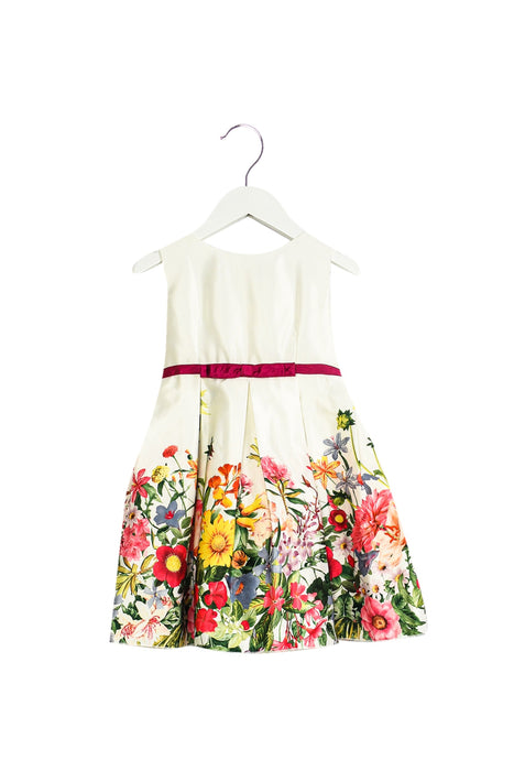 A White Sleeveless Dresses from Lesy in size 2T for girl. (Front View)