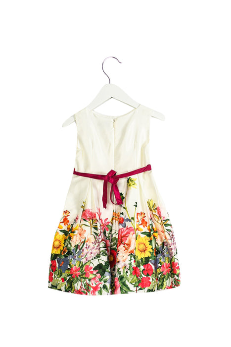 A White Sleeveless Dresses from Lesy in size 2T for girl. (Back View)