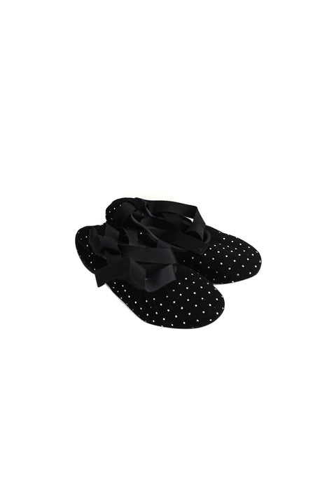 A Black Flats from Bonpoint in size 7Y for girl. (Front View)
