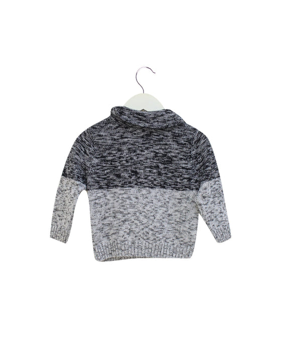 A Grey Cardigans from Momonittu in size 6M for boy. (Back View)