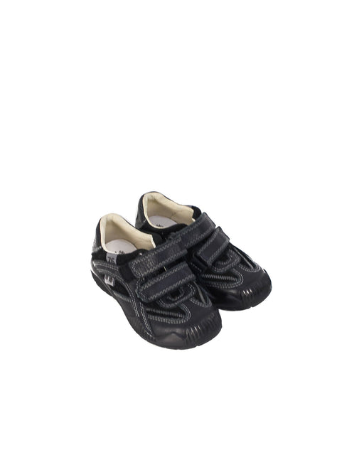 A Black Sneakers from Primigi in size 3T for boy. (Front View)