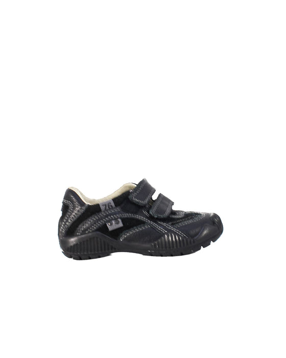 A Black Sneakers from Primigi in size 3T for boy. (Back View)