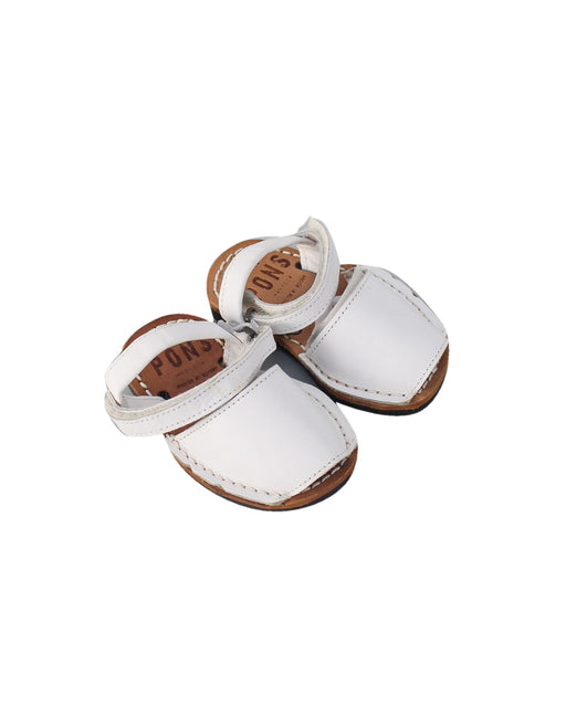 A White Sandals from Pons in size 12-18M for girl. (Front View)