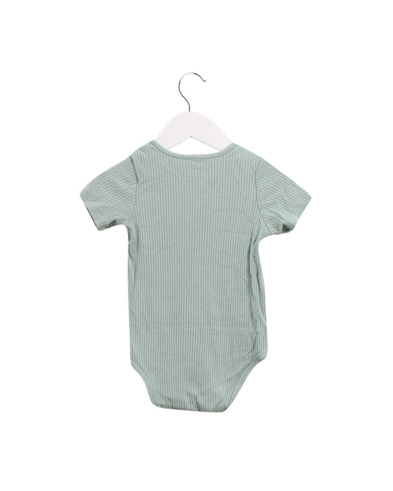 A Green Bodysuits from Mori in size 12-18M for boy. (Back View)