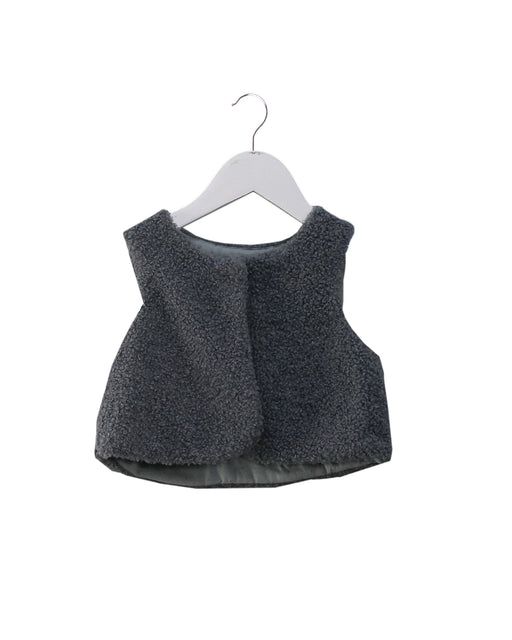 A Grey Outerwear Vests from Jean Bourget in size 2T for girl. (Front View)