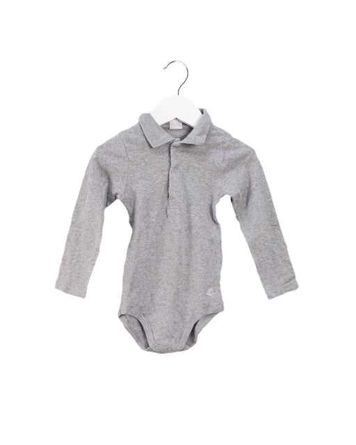 A Grey Bodysuits from Petit Bateau in size 2T for boy. (Front View)