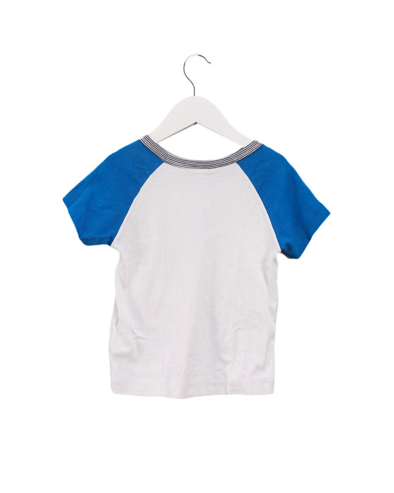 A White Short Sleeve T Shirts from Petit Bateau in size 4T for boy. (Back View)