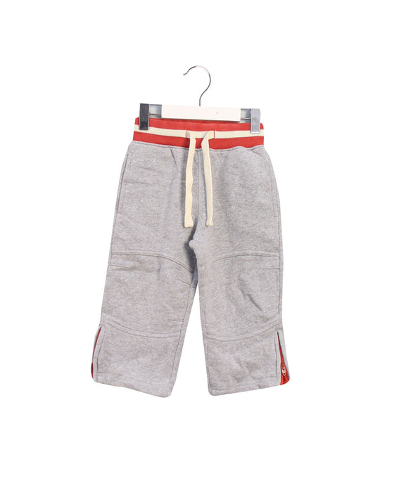 A Grey Sweatpants from Boden in size 2T for boy. (Front View)