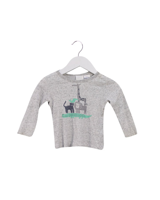 A Grey Long Sleeve Tops from Seed in size 6-12M for boy. (Front View)