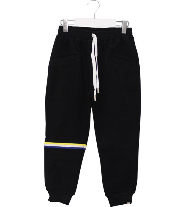 A Black Sweatpants from Felix & Mina in size 4T for boy. (Front View)