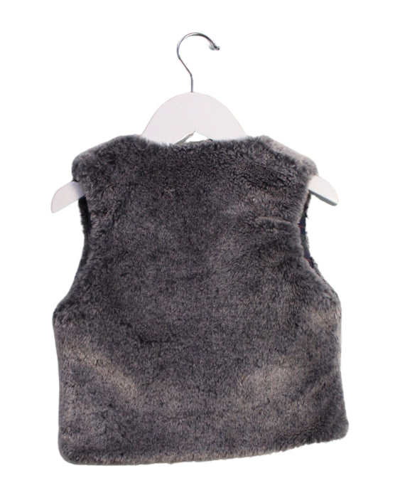 A Grey Outerwear Vests from La Coqueta in size 3T for girl. (Back View)