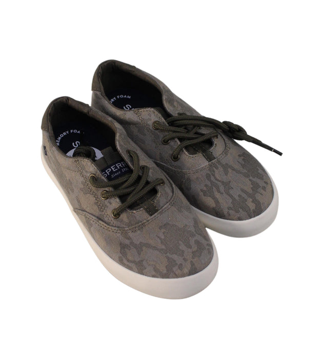A Green Sneakers from Sperry in size 6T for boy. (Front View)