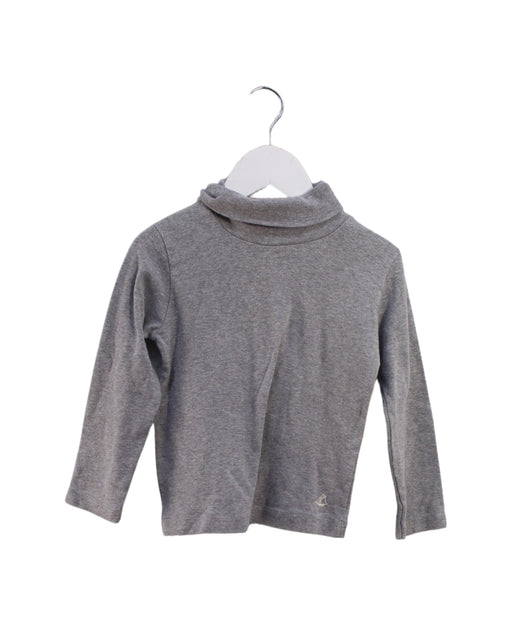 A Grey Long Sleeve Tops from Petit Bateau in size 4T for boy. (Front View)