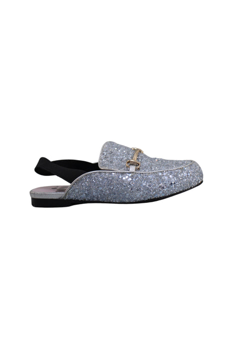A Silver Sandals from WiNK in size 5T for girl. (Back View)