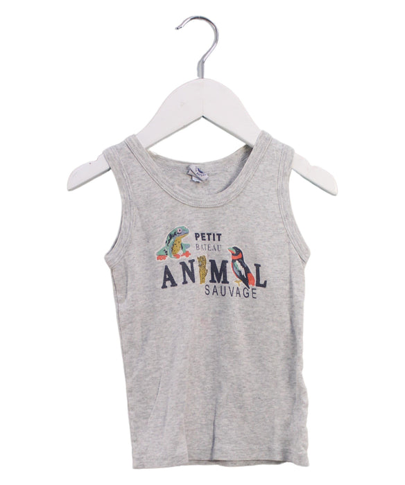A Grey Sleeveless Tops from Petit Bateau in size 3T for boy. (Front View)