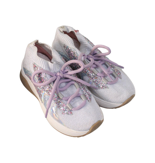 A Silver Sneakers from WiNK in size 4T for girl. (Front View)
