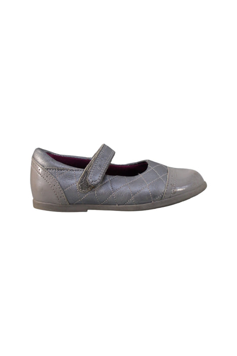 A Grey Flats from Clarks in size 12-18M for girl. (Back View)