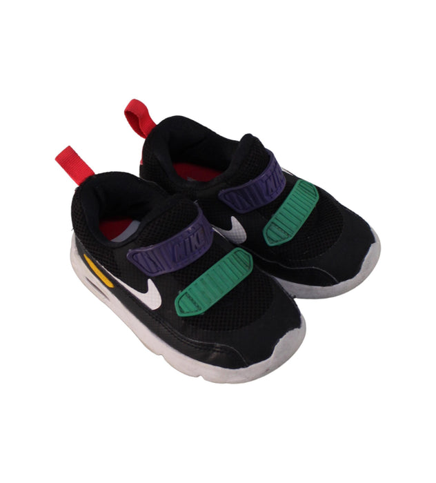 A Black Sneakers from Nike in size 3T for boy. (Front View)
