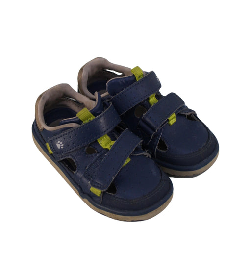A Navy Sandals from Hush Puppies in size 3T for boy. (Front View)
