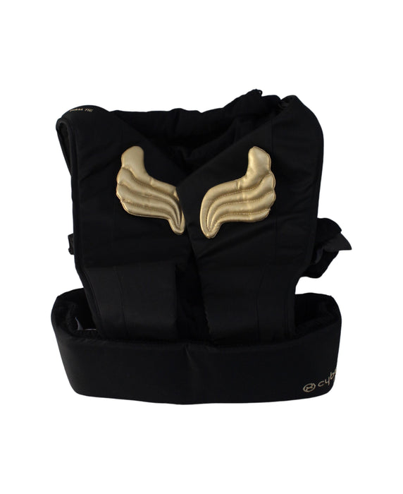 A Black Baby Carriers from Cybex in size O/S for neutral. (Front View)