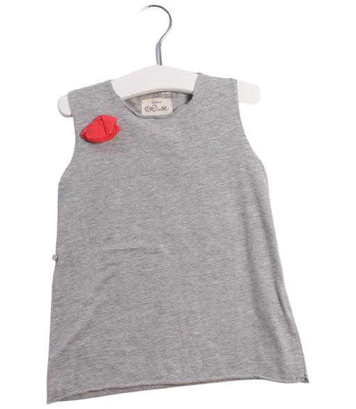 A Grey Sleeveless Dresses from Siseo Olive in size 2T for girl. (Front View)