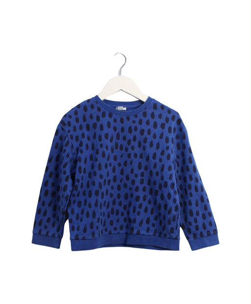 A Blue Crewneck Sweatshirts from COS in size 6T for boy. (Front View)
