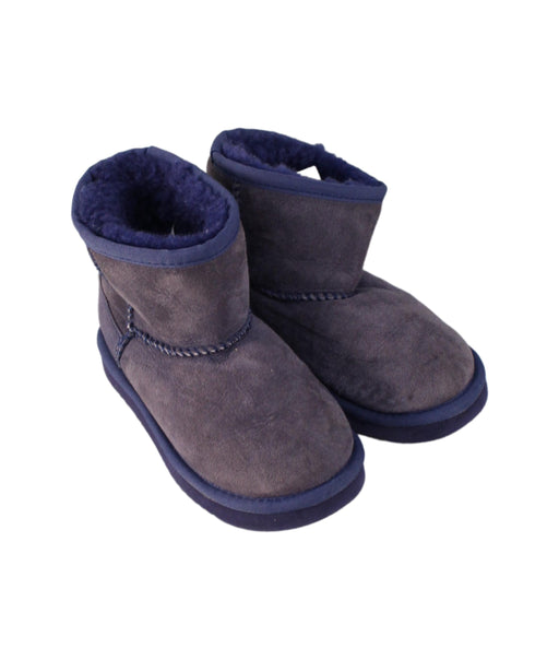 A Purple Winter Boots from Molo in size 5T for girl. (Front View)