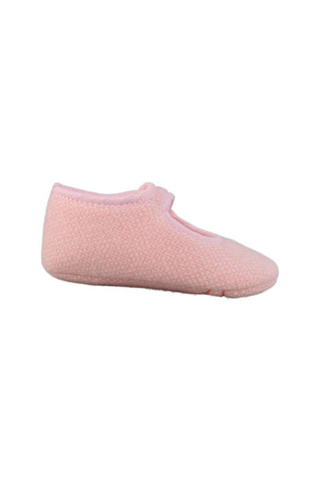 A Pink Flats from Hermès in size 12-18M for girl. (Back View)