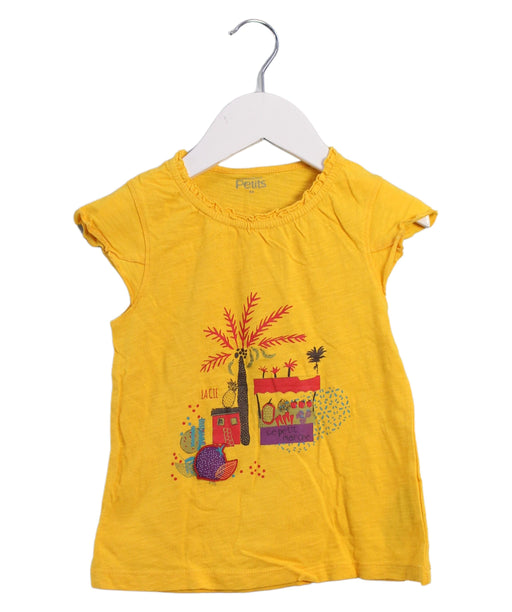 A Yellow Short Sleeve Tops from La Compagnie des Petits in size 4T for girl. (Front View)