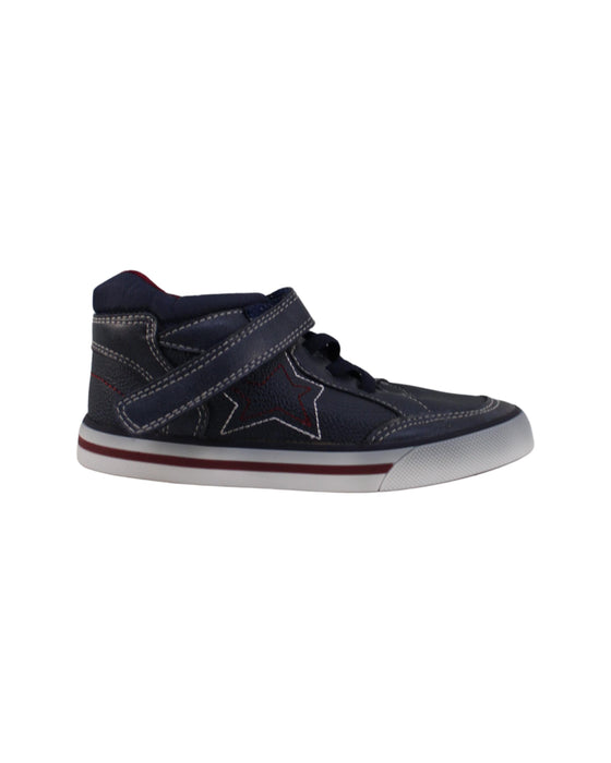 A Navy Sneakers from Chicco in size 4T for boy. (Back View)