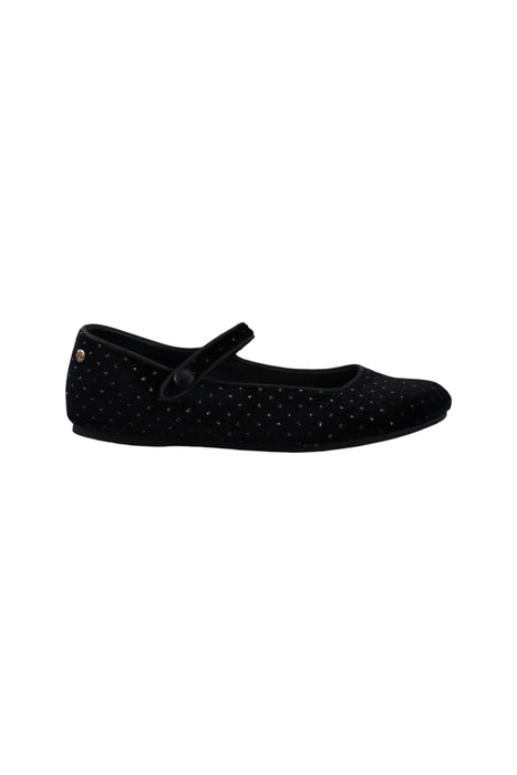 A Black Flats from Manuela de Juan in size 10Y for girl. (Back View)