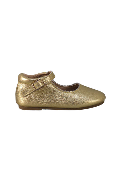 A Gold Flats from Hubble + Duke in size 5T for girl. (Back View)