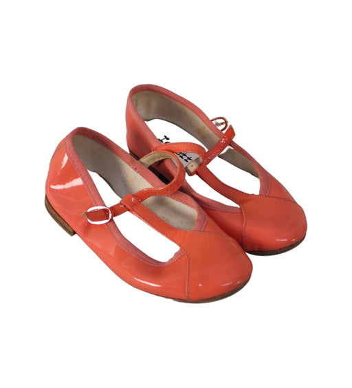 A Red Flats from Repetto in size 5T for girl. (Front View)