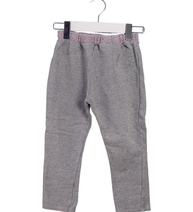 A Grey Sweatpants from Bonpoint in size 2T for girl. (Front View)