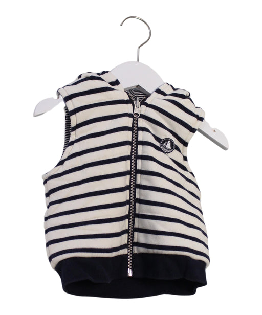 A White Outerwear Vests from Petit Bateau in size 4T for boy. (Front View)