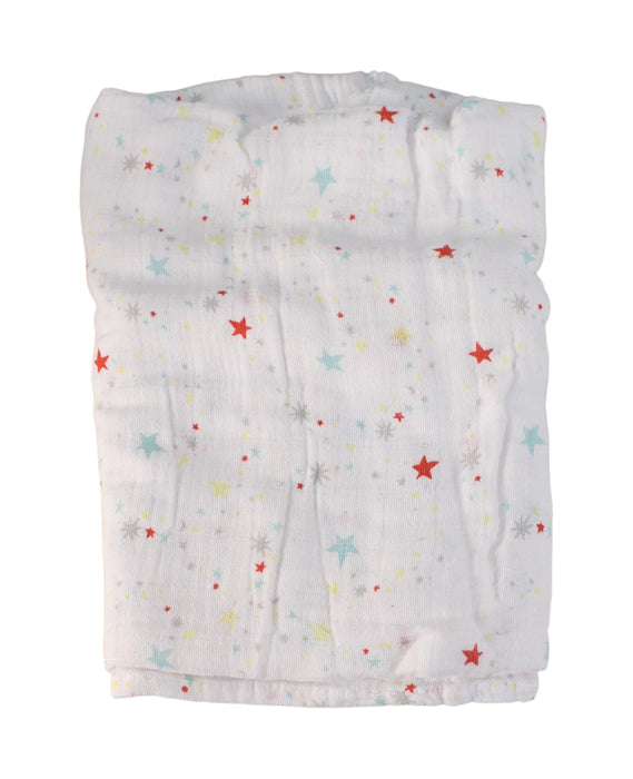 A White Swaddles from Aden & Anais in size O/S for neutral. (Front View)