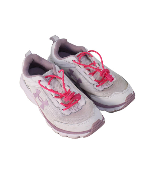 A White Sneakers from Under Armour in size 11Y for girl. (Front View)